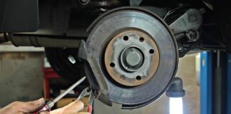 Czy można jeździć bez płynu hamulcowego?