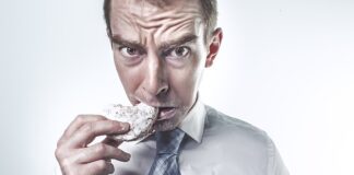 Dlaczego jest się głodnym po basenie?