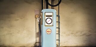 Jak odpowietrzyć pompę hamulcową?